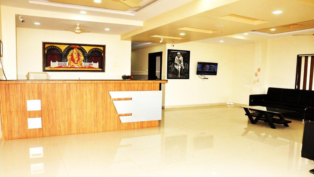 Sai Rajaram Palace Shirdi Exterior photo